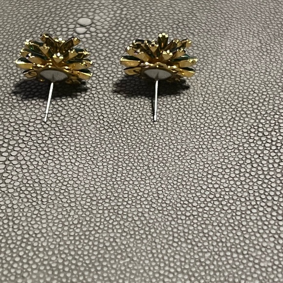 Vintage 1992 PARISIAN Emerald Green Gem Sparkling Flower Stud Earrings EUC - Picture 16 of 16